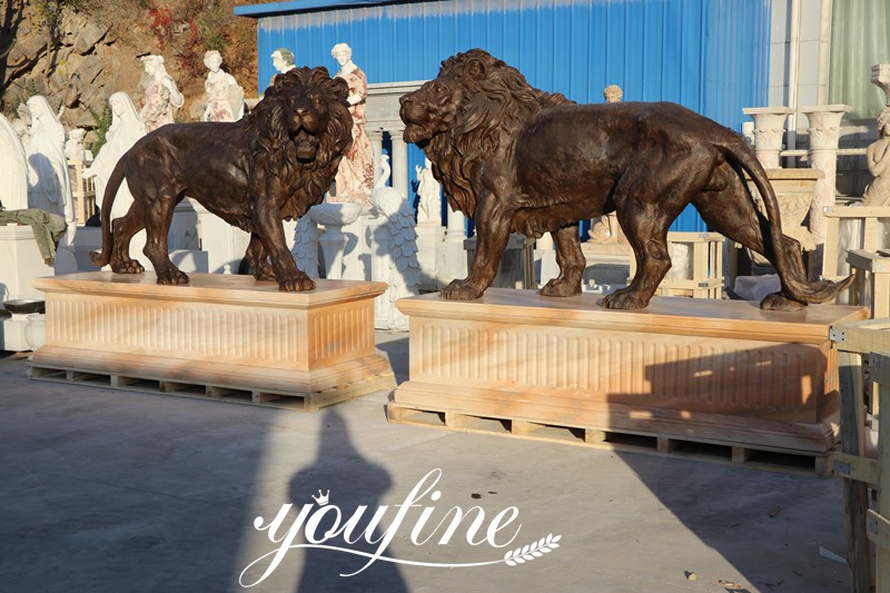 Antique Bronze Lion Statues Details